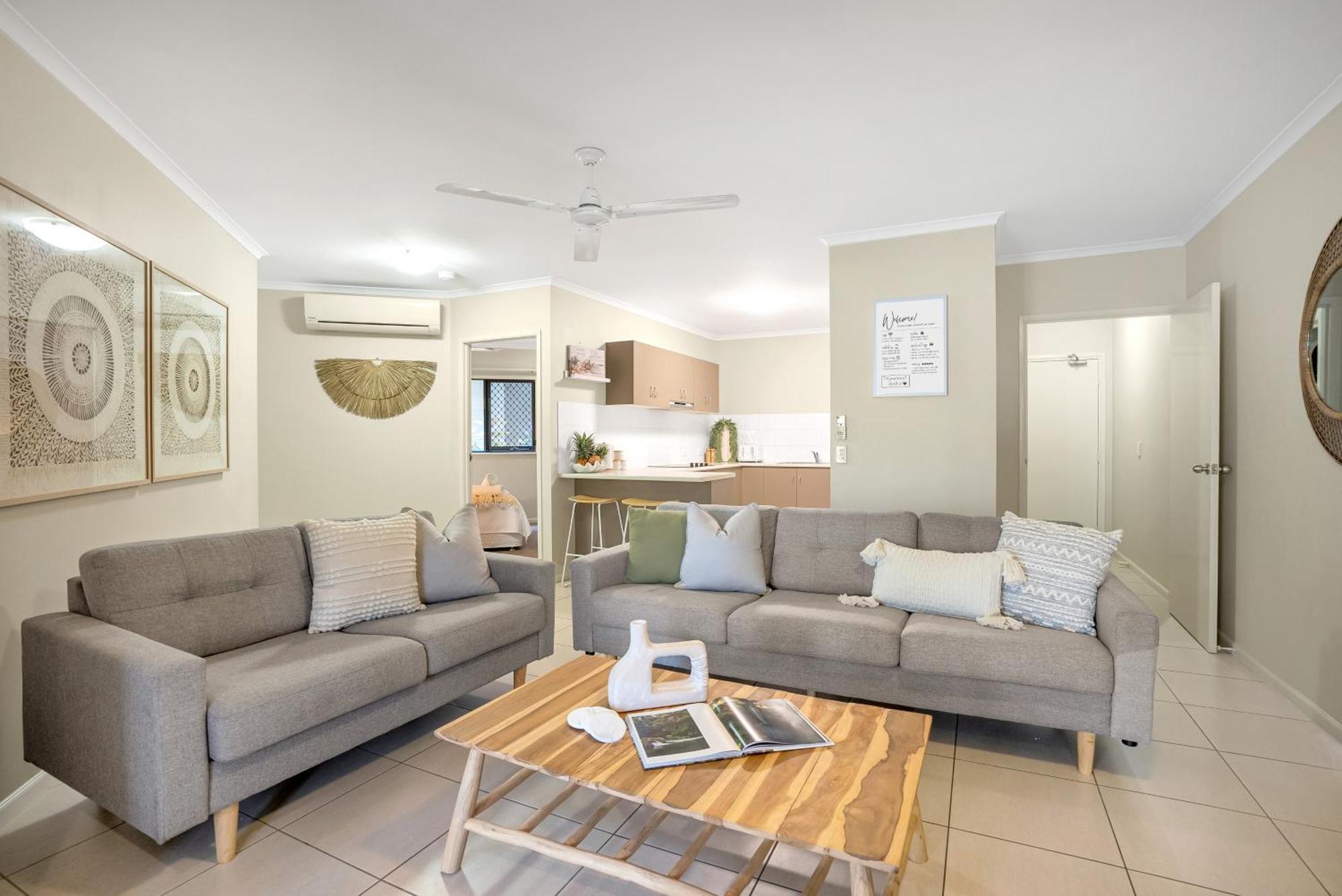 'serenity At The Edge' A Private Poolside Apartment Cairns