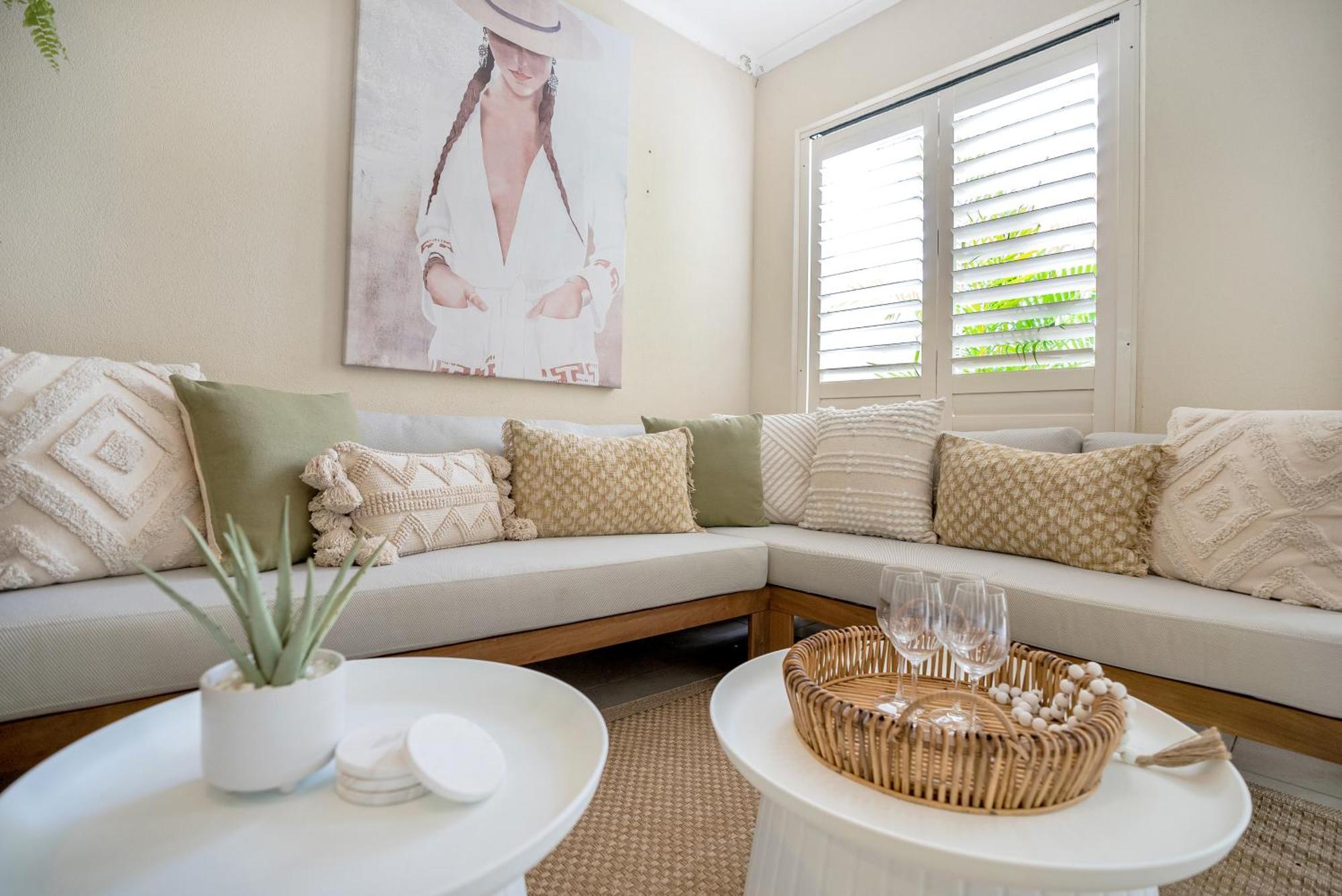 Apartment 'serenity At The Edge' A Private Poolside *