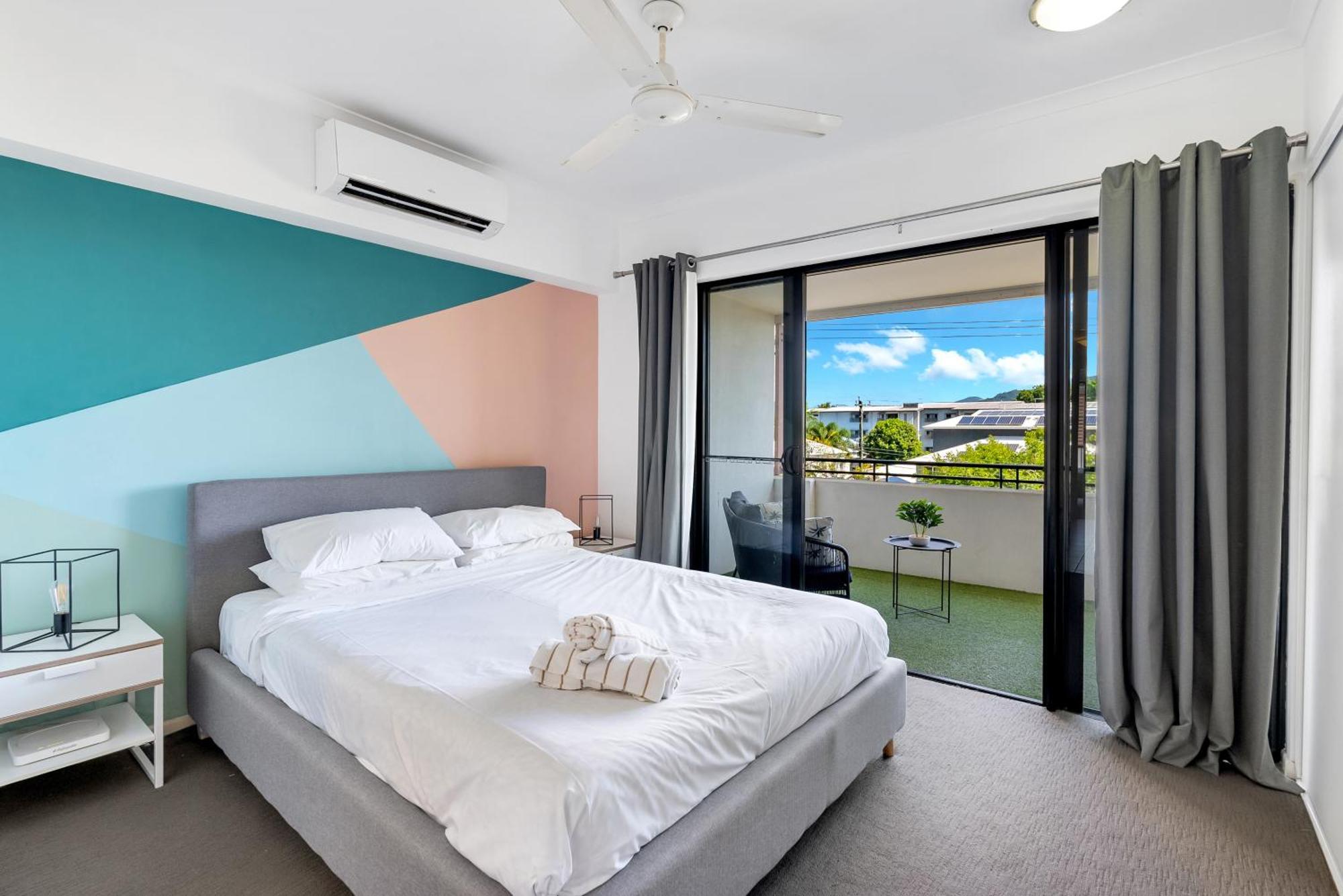 Apartment The Loft - Trendy Coastal Charm With Pool