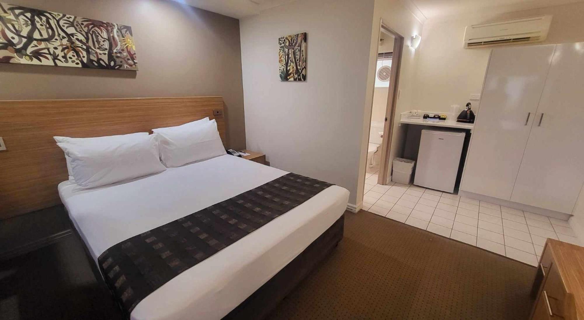 Colonial Club Hotel 4*