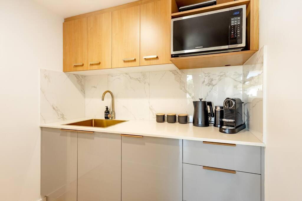 Stylish Esplanade/hospital Apartment Cairns