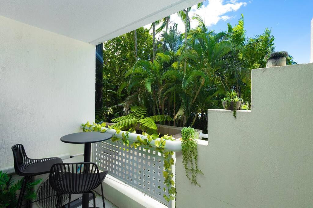 Stylish Esplanade/hospital Apartment