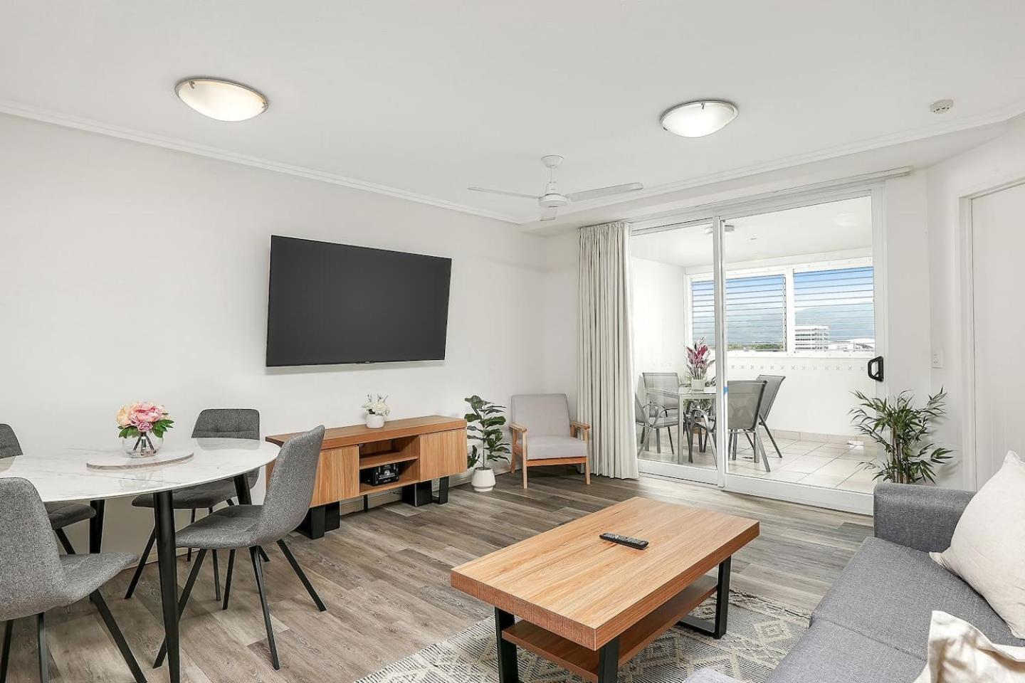 'aqua Vista' Chic Seaside Vibes With Rooftop Pool * Cairns