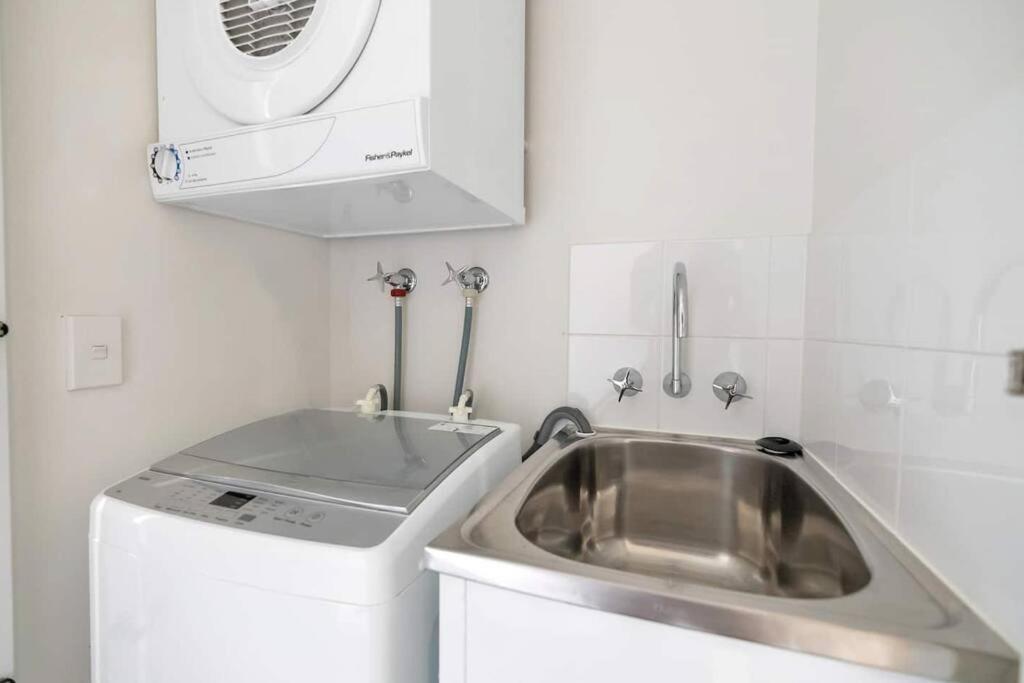 Apartamento Horizons At Harbour Lights - Tropical Poolside Flair