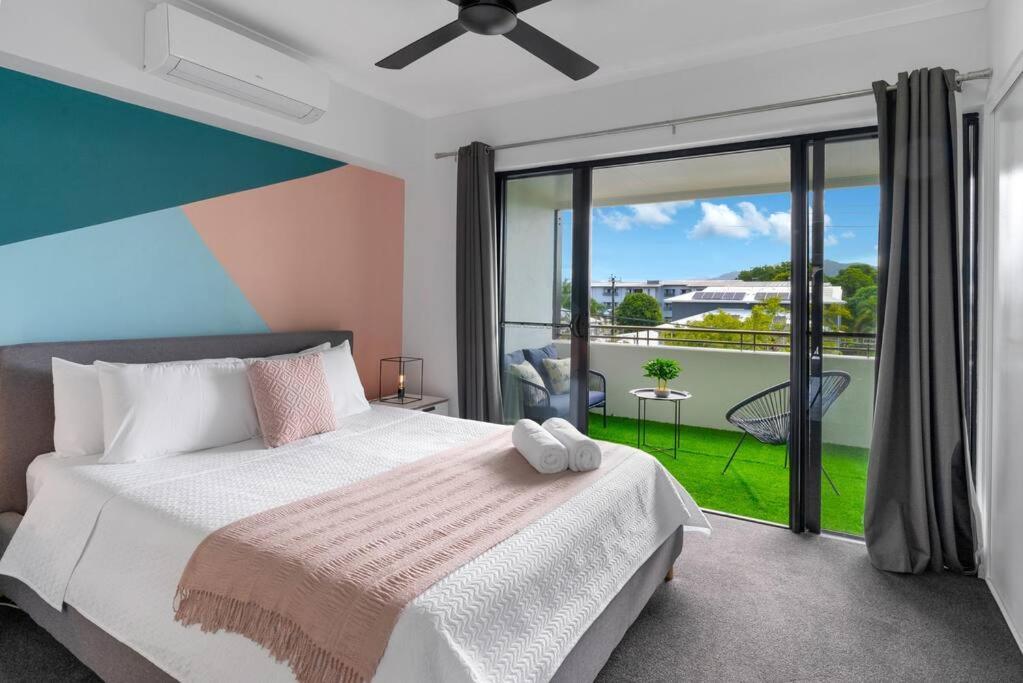 The Loft - Trendy Coastal Charm With Pool * Cairns