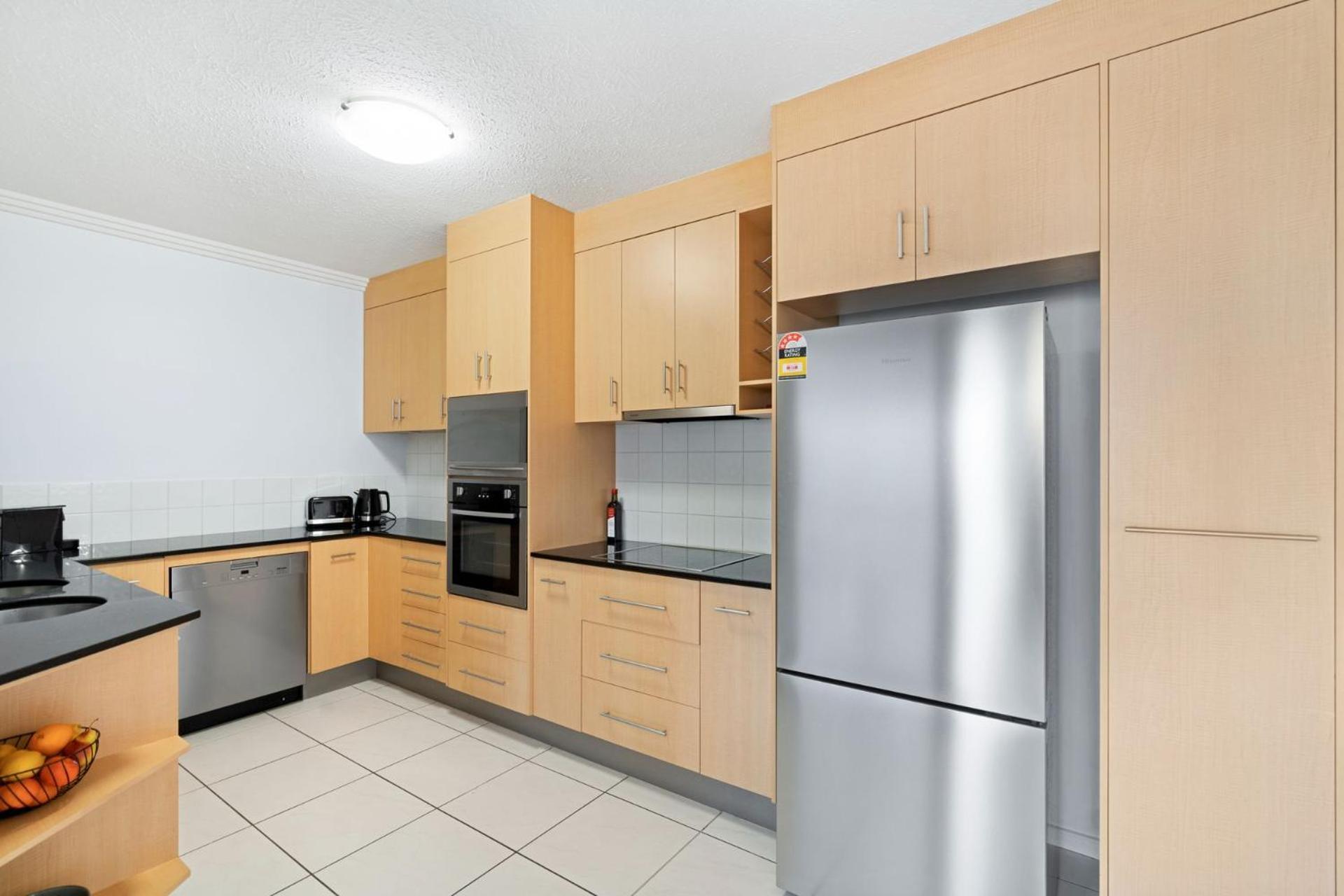 Belle Escapes 702 Cbd With Elevated And Water Views Apartment