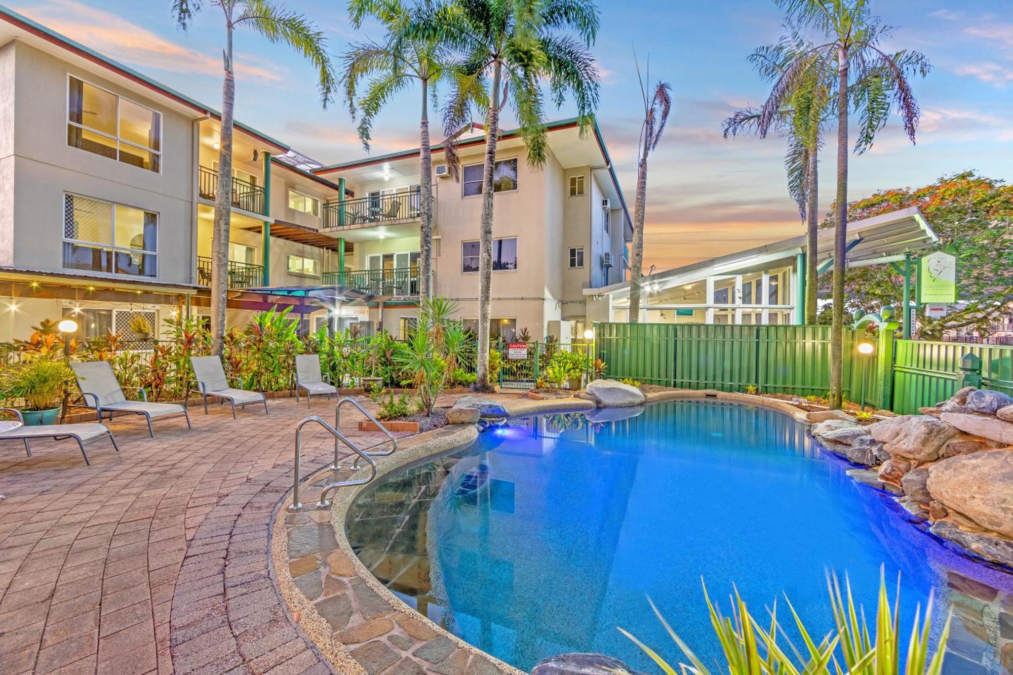 Koala Court 4*
