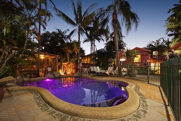 Travellers Oasis Hostel *