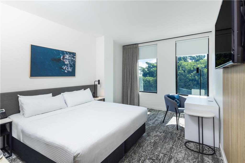Oaks Hotel