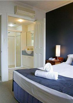 Getaway On Grafton Cairns