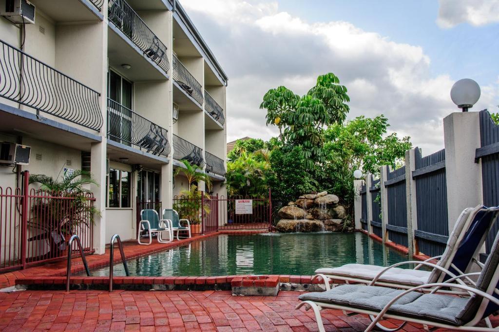 Cairns Holiday Lodge Cairns