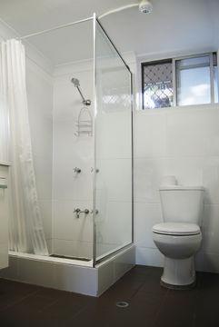 Work And Play Backpackers Hotel