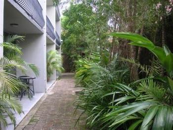 Cairns Holiday Lodge Khách sạn hẻo lánh 3*