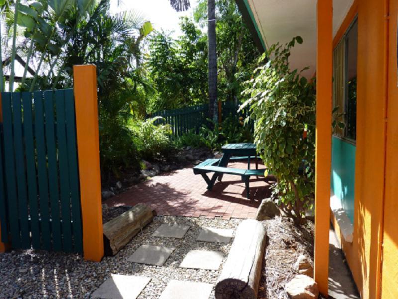 Jjs Backpackers Hostel
