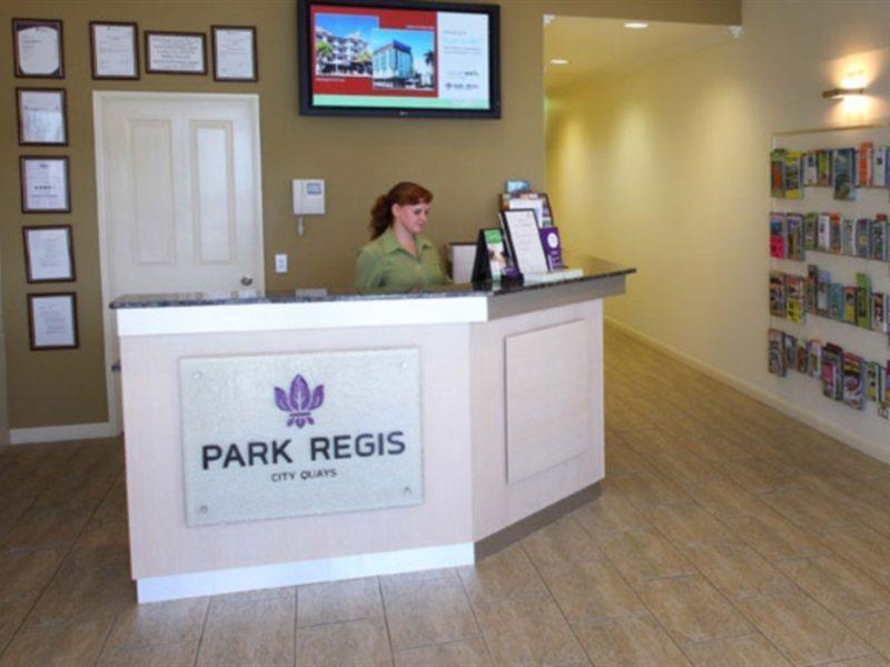 Hotel Park Regis Quays