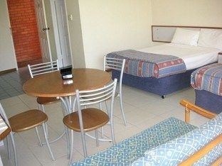 Cairns Holiday Lodge 3*