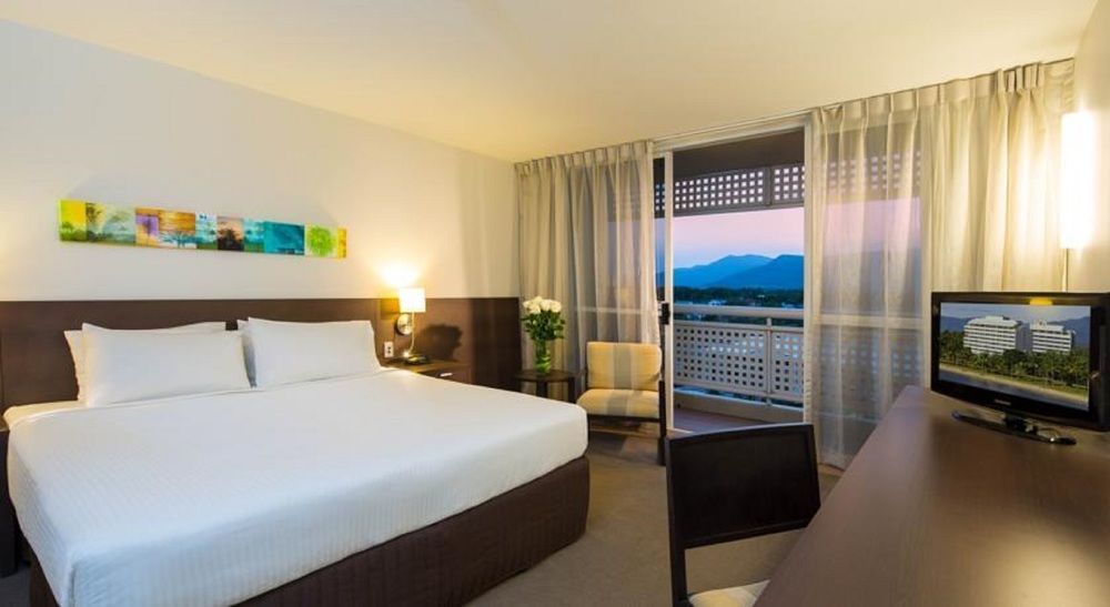 Hotel Harbourside Cairns