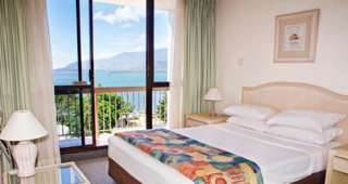 Plaza Hotel Cairns