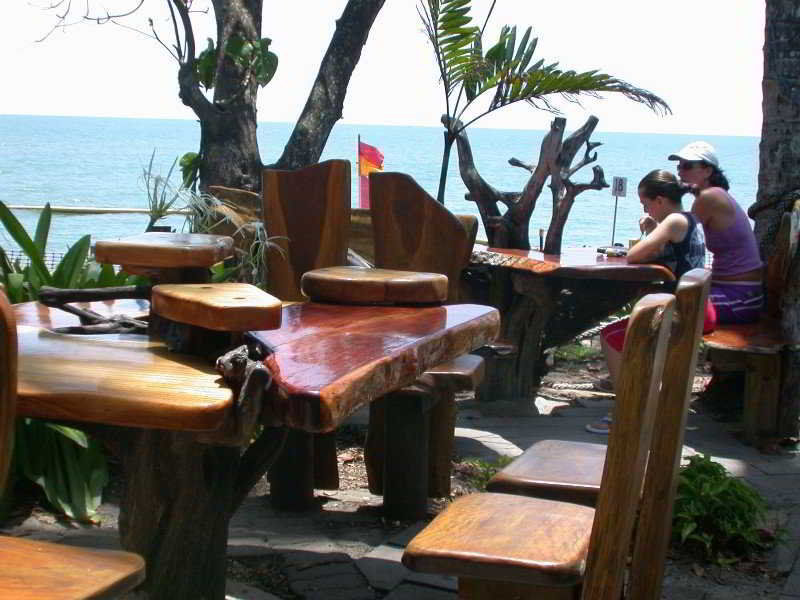Aparthotel Cairns Beach Resort 4*