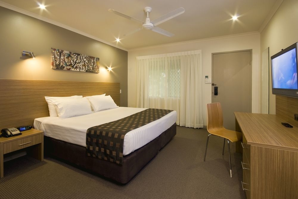 Colonial Club Hotel