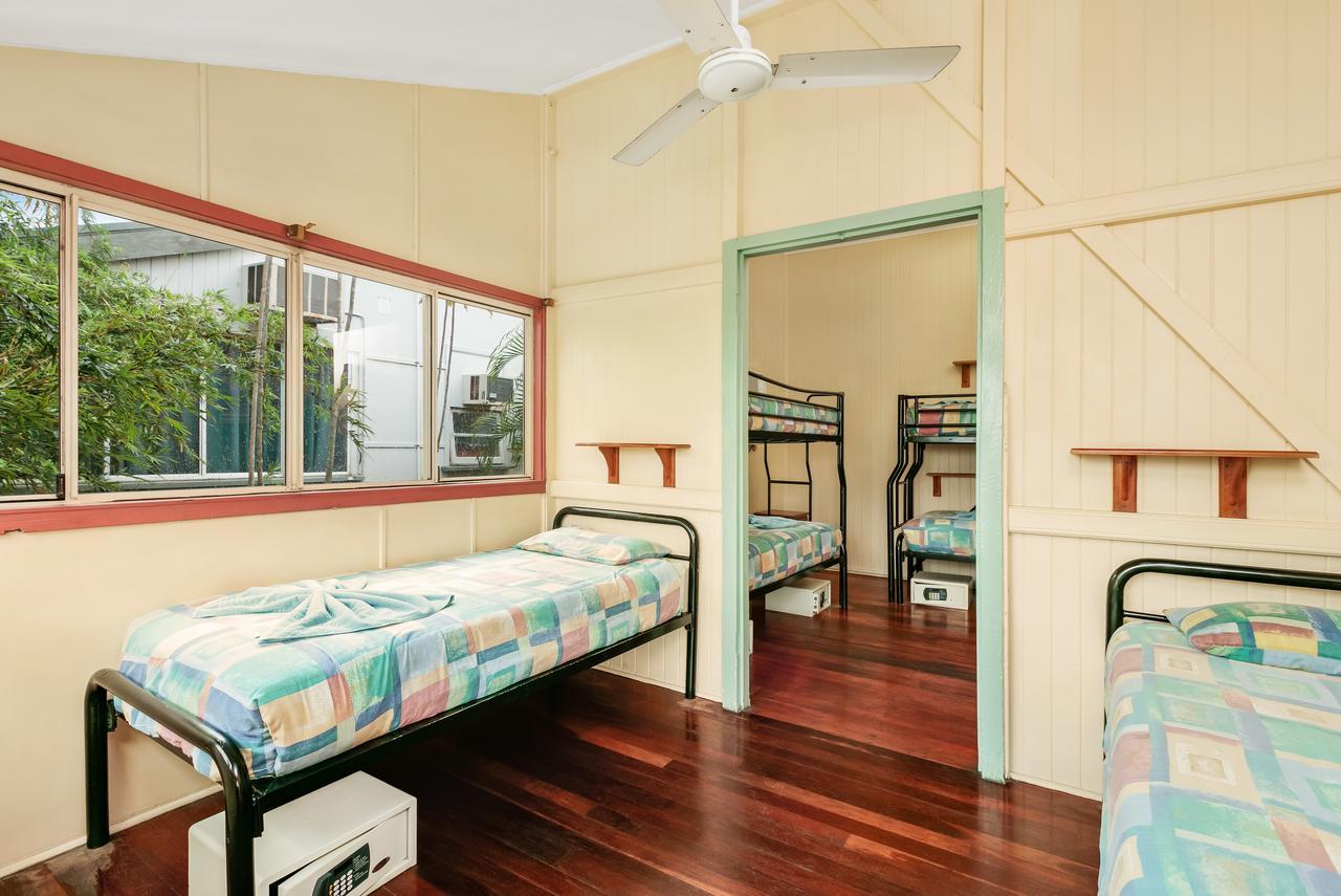 Travellers Oasis Hostel Cairns