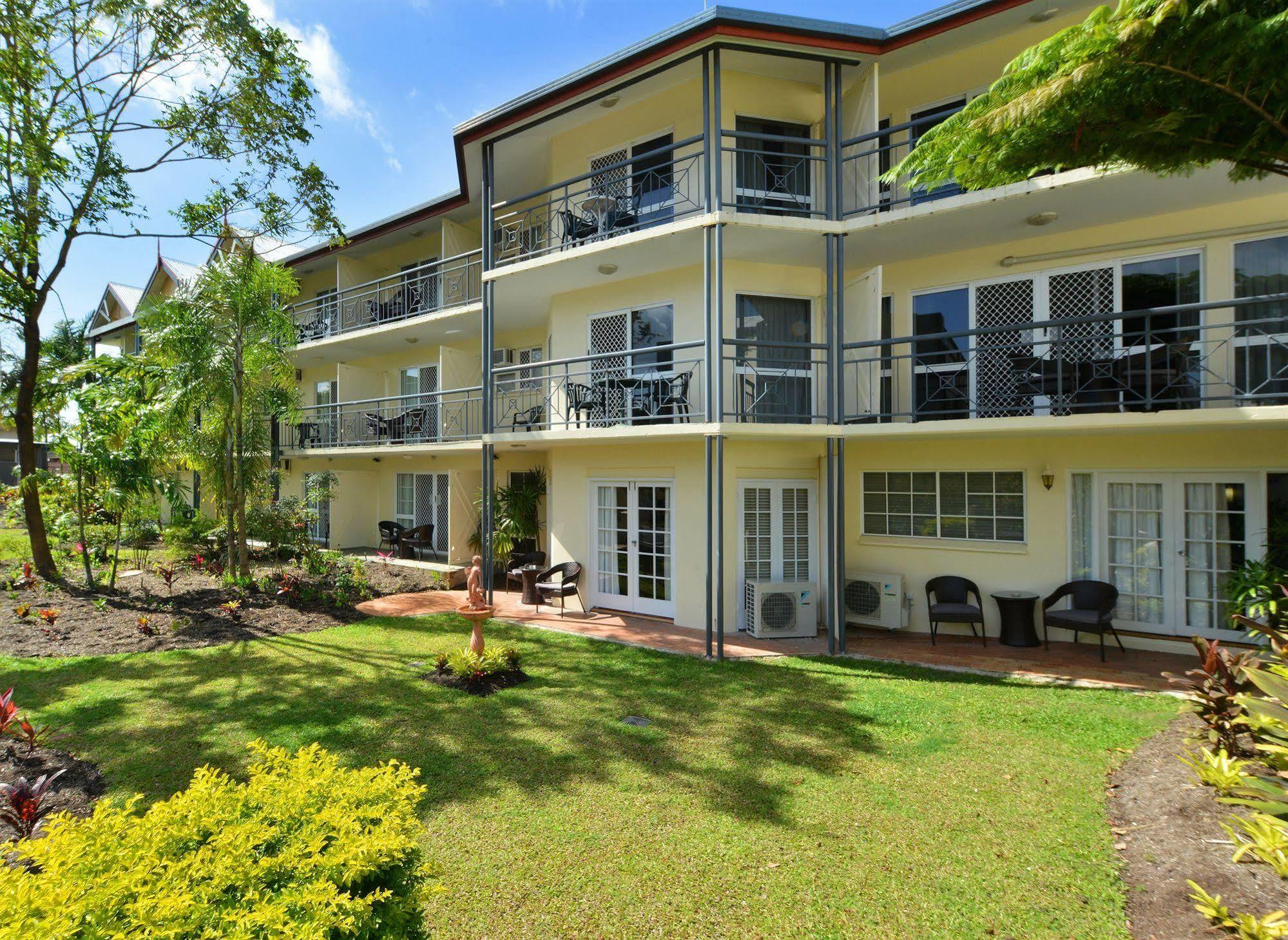 Aparthotel Queenslander & 4*