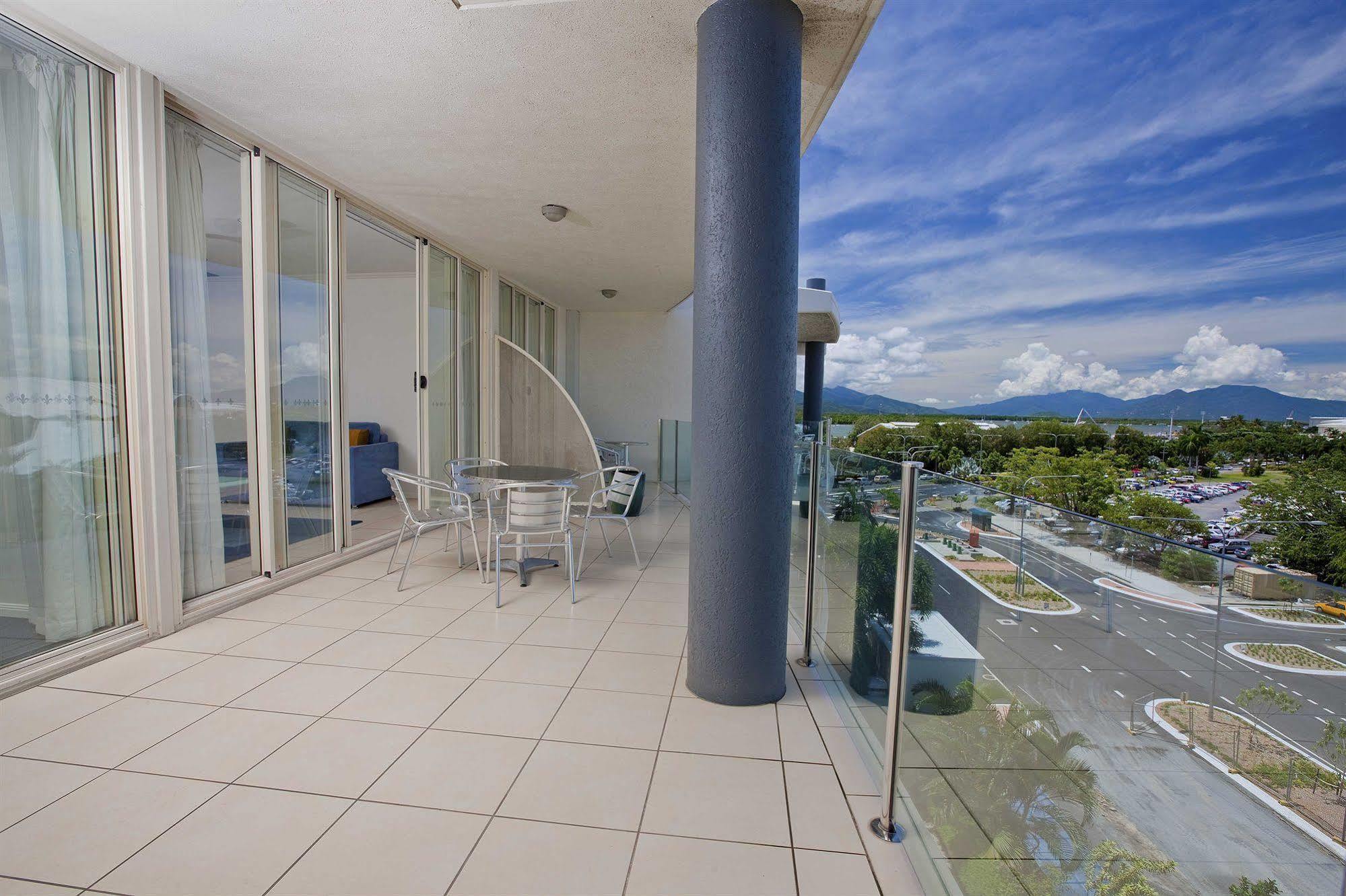 Park Regis Quays Hotel 4*