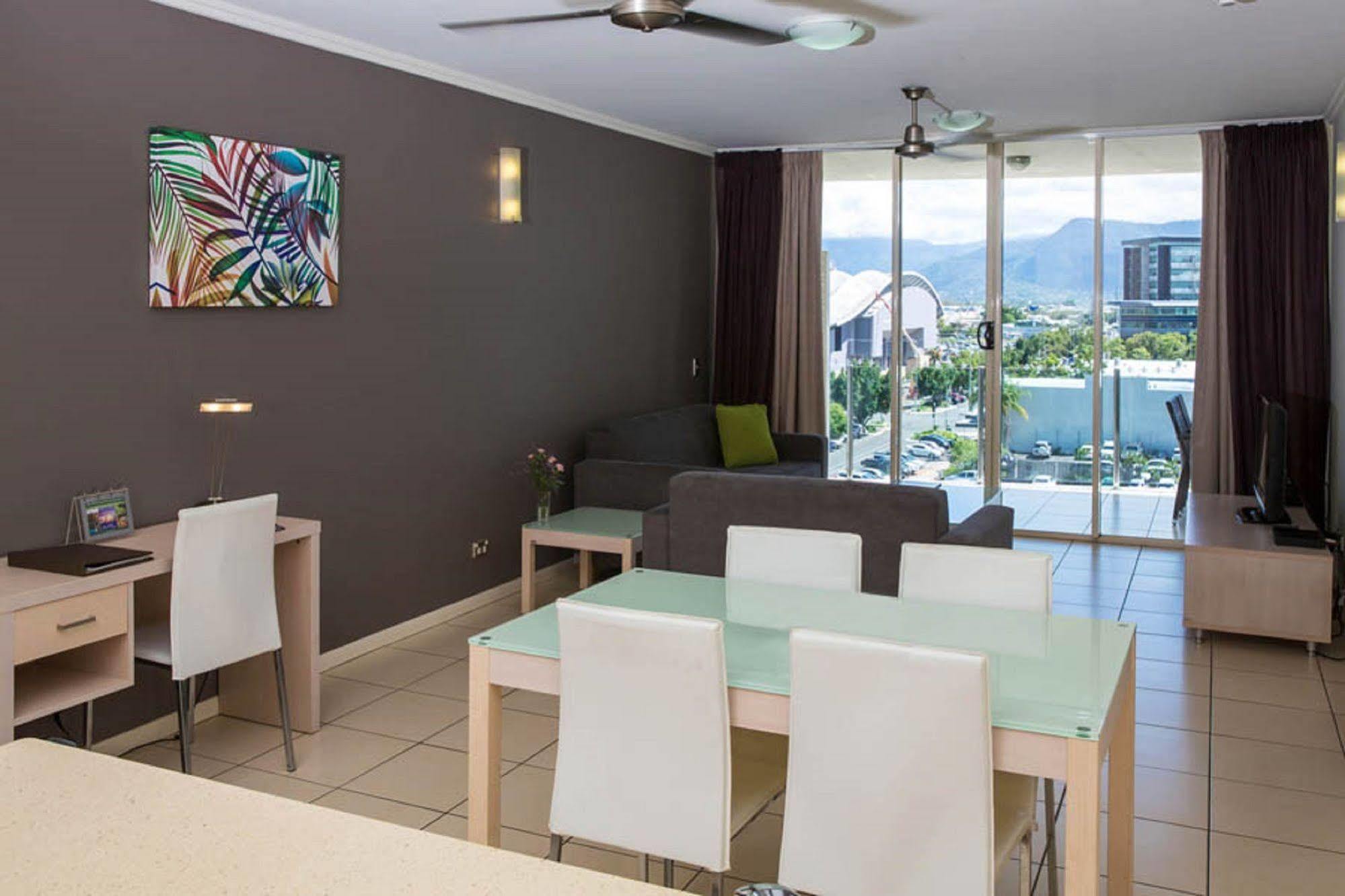 Park Regis Quays 4* Cairns