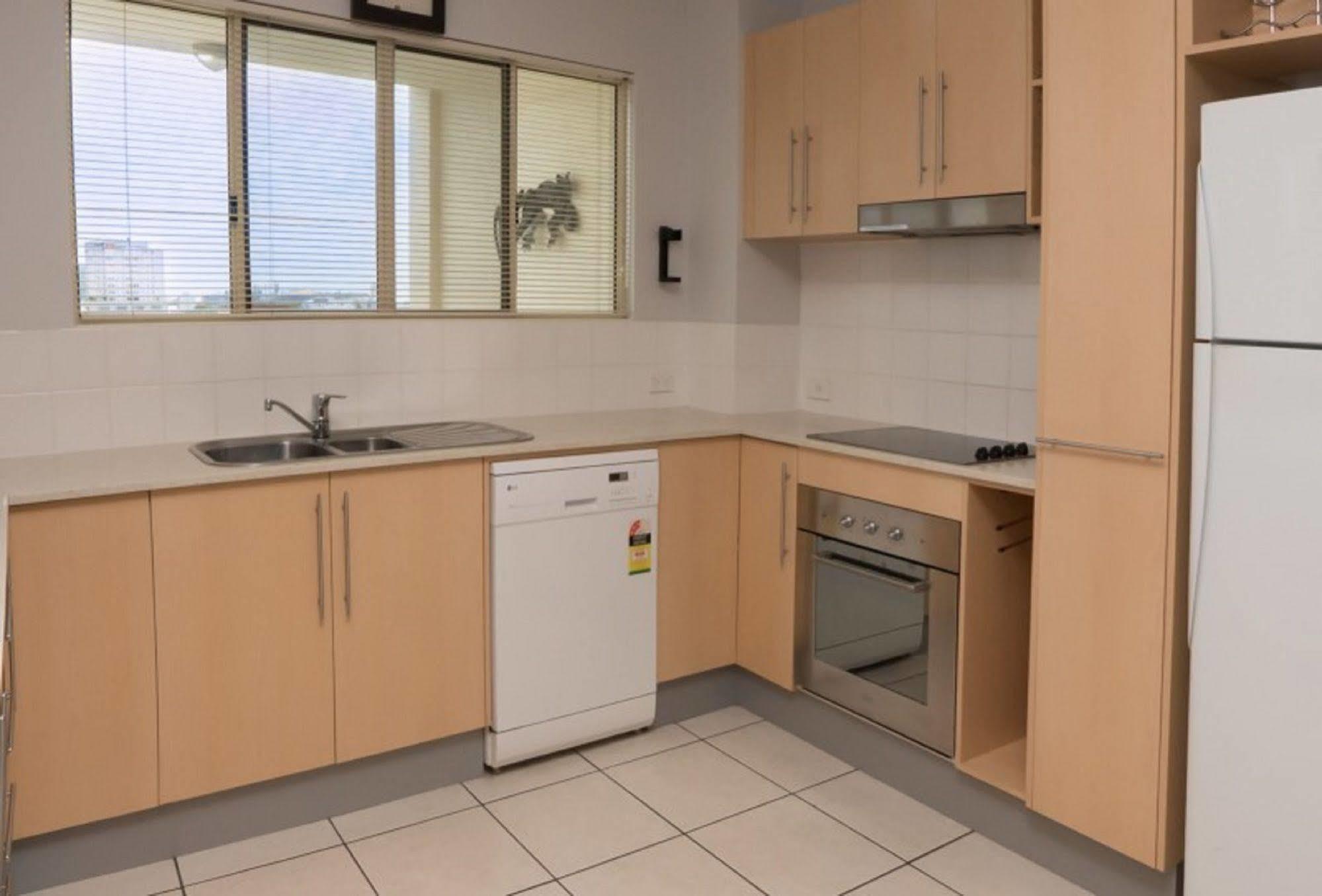 Cairns City Apartments 4*