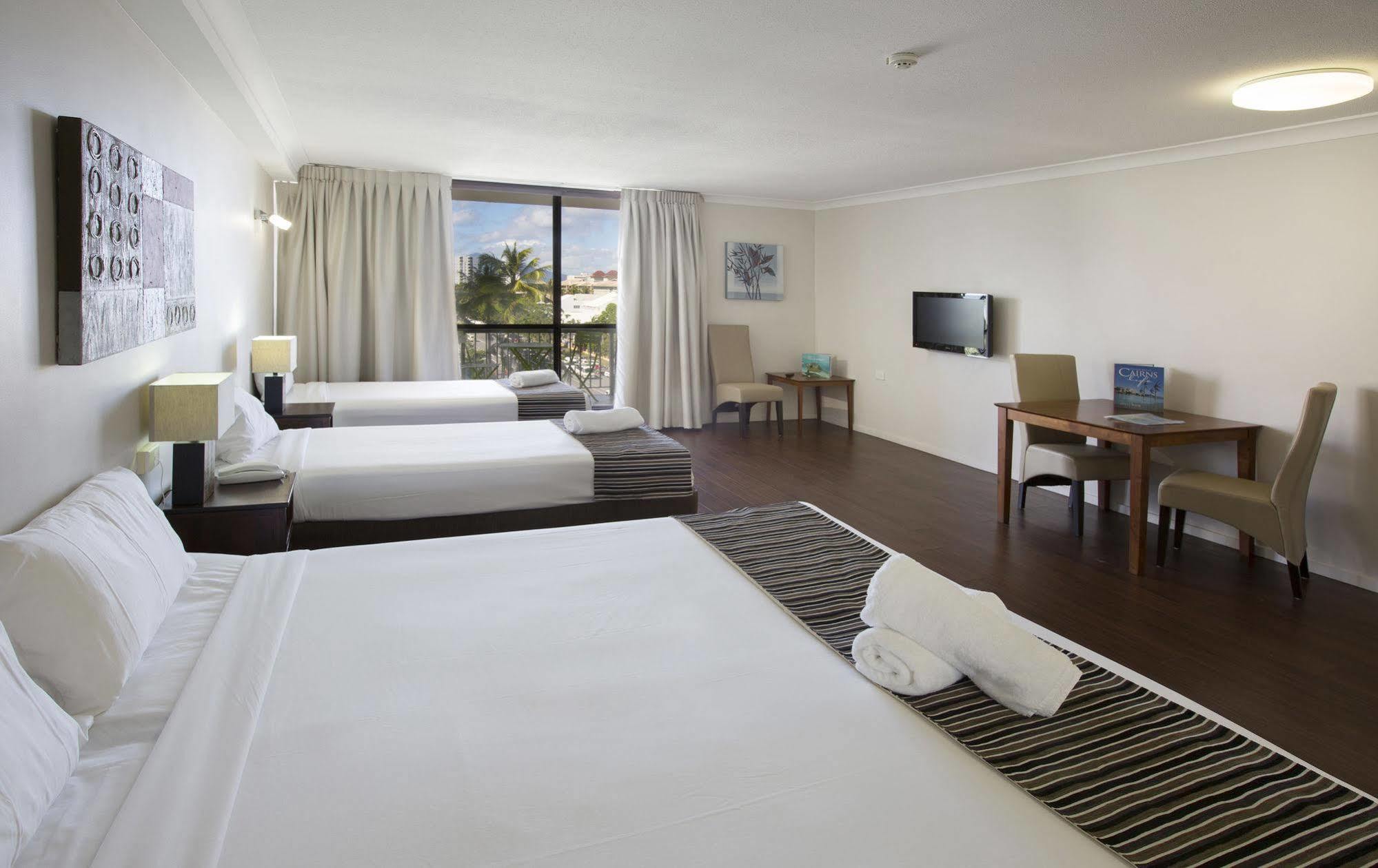 Plaza Hotel 3*