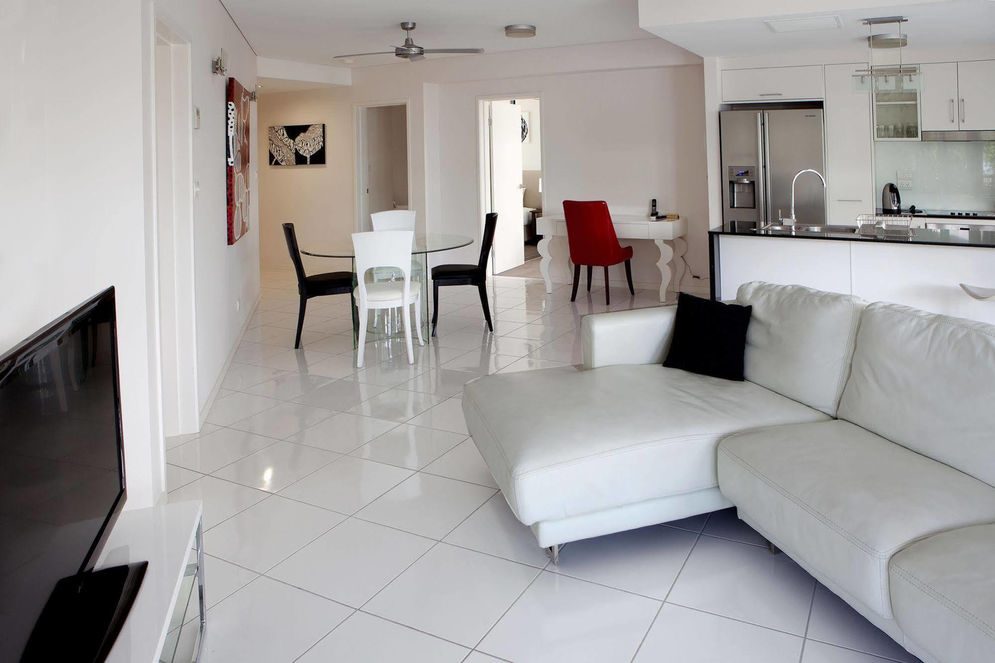 Vision 5* Cairns