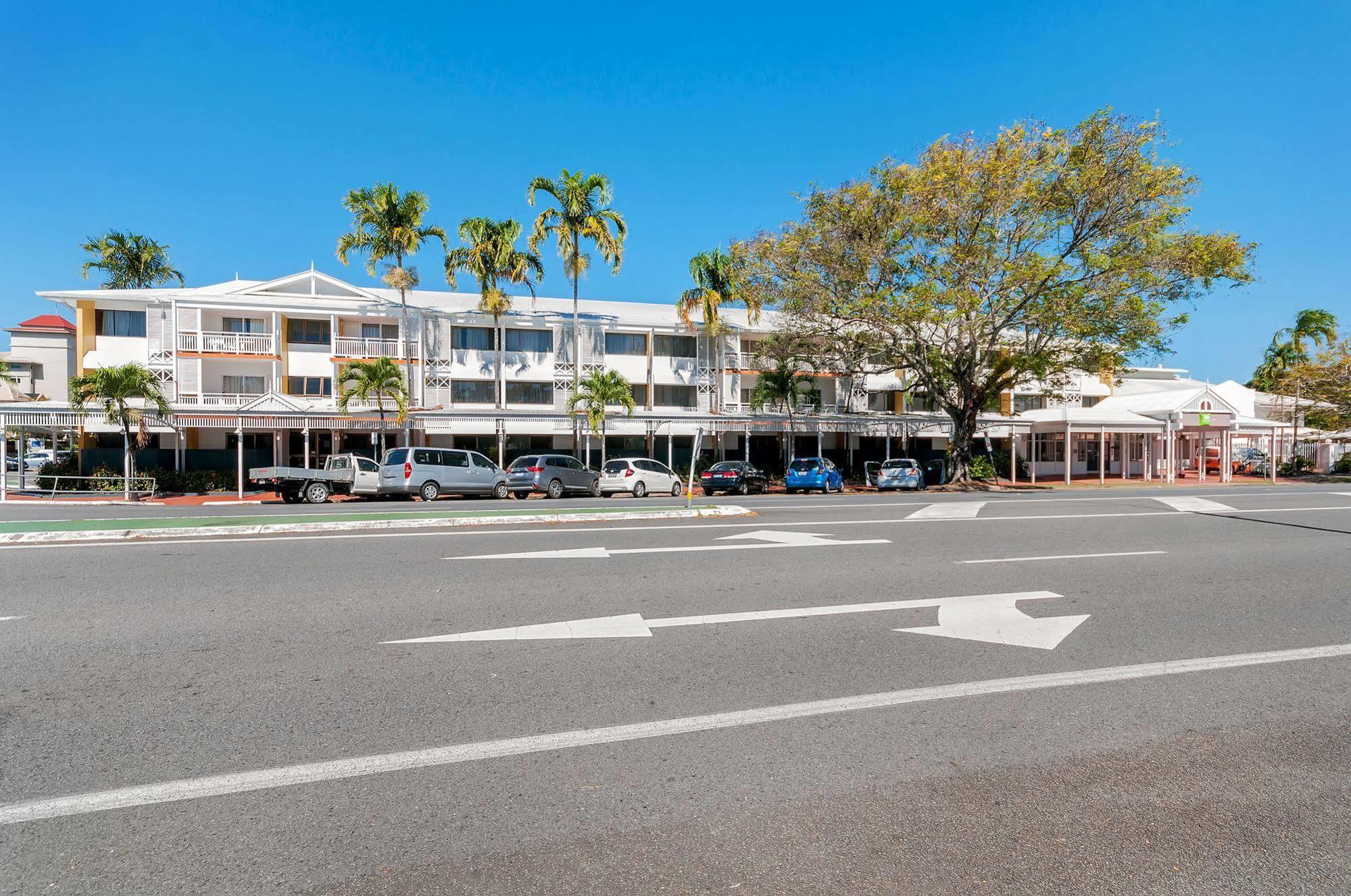 Mercure Hotel Cairns