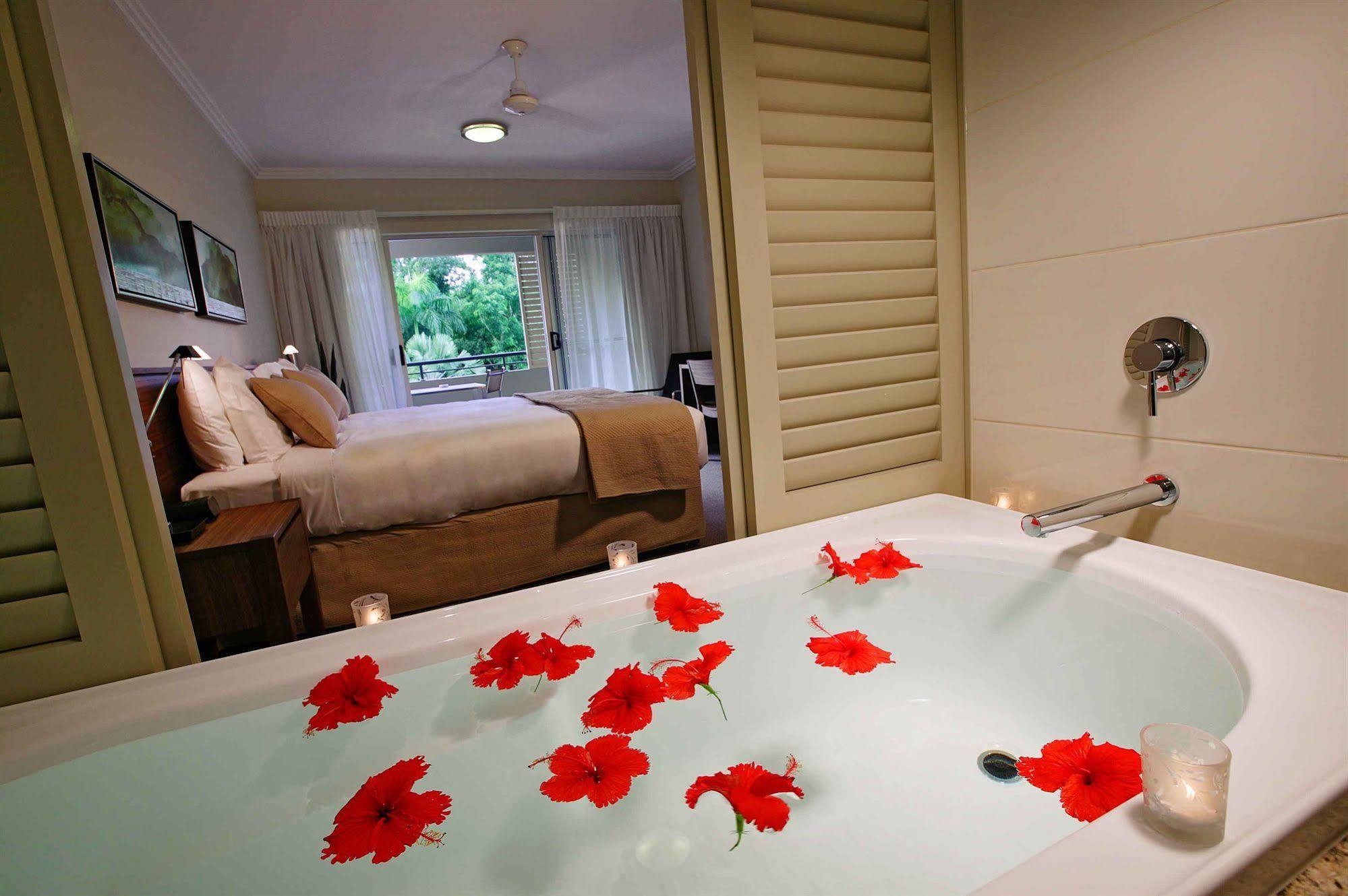 Paradise Palms Resort