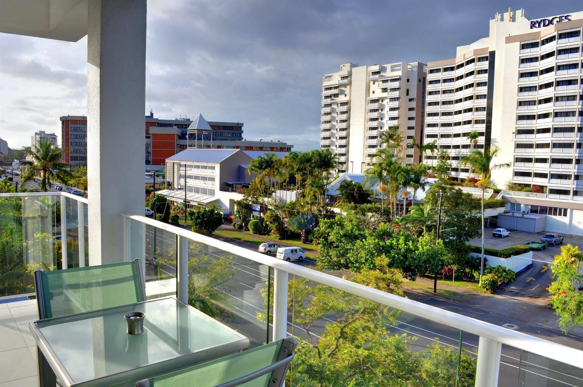 201 Street Resort Cairns