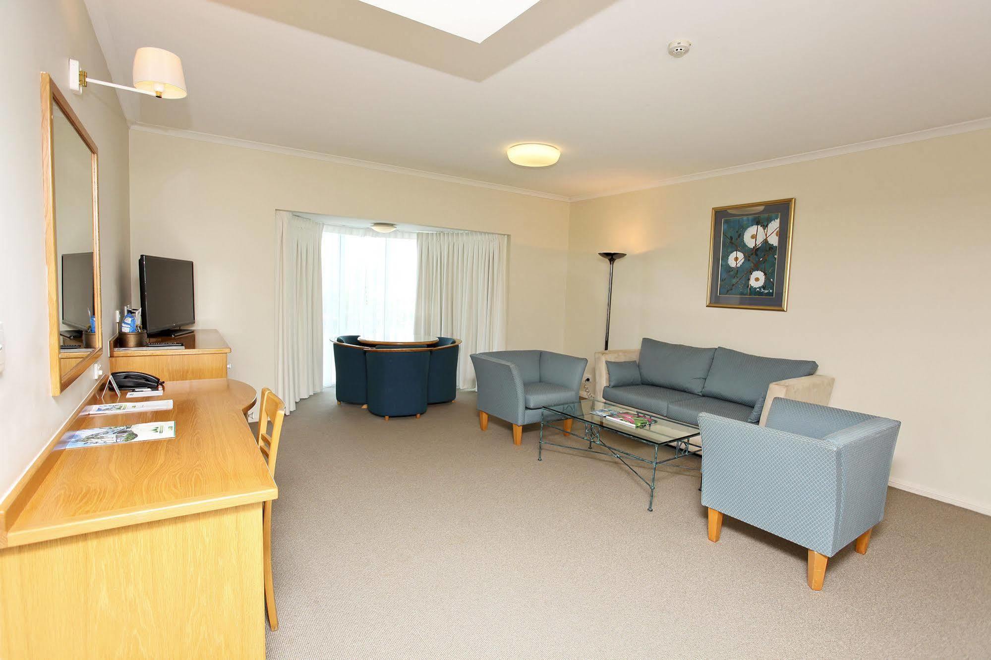 Sheridan Hotel 4*