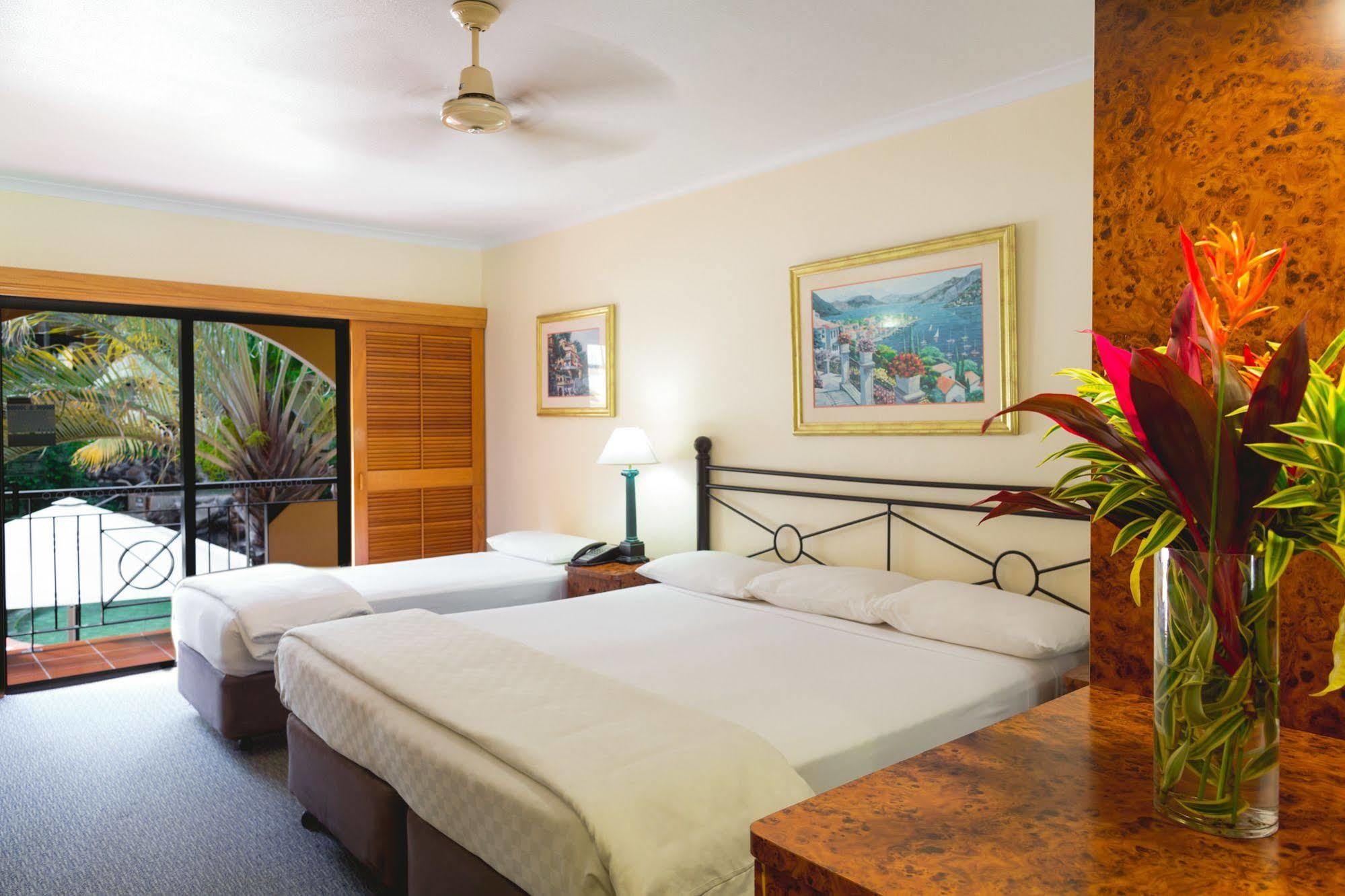Resort Palm Royale