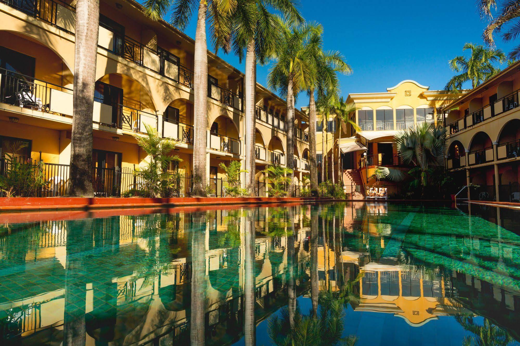 Resort Palm Royale