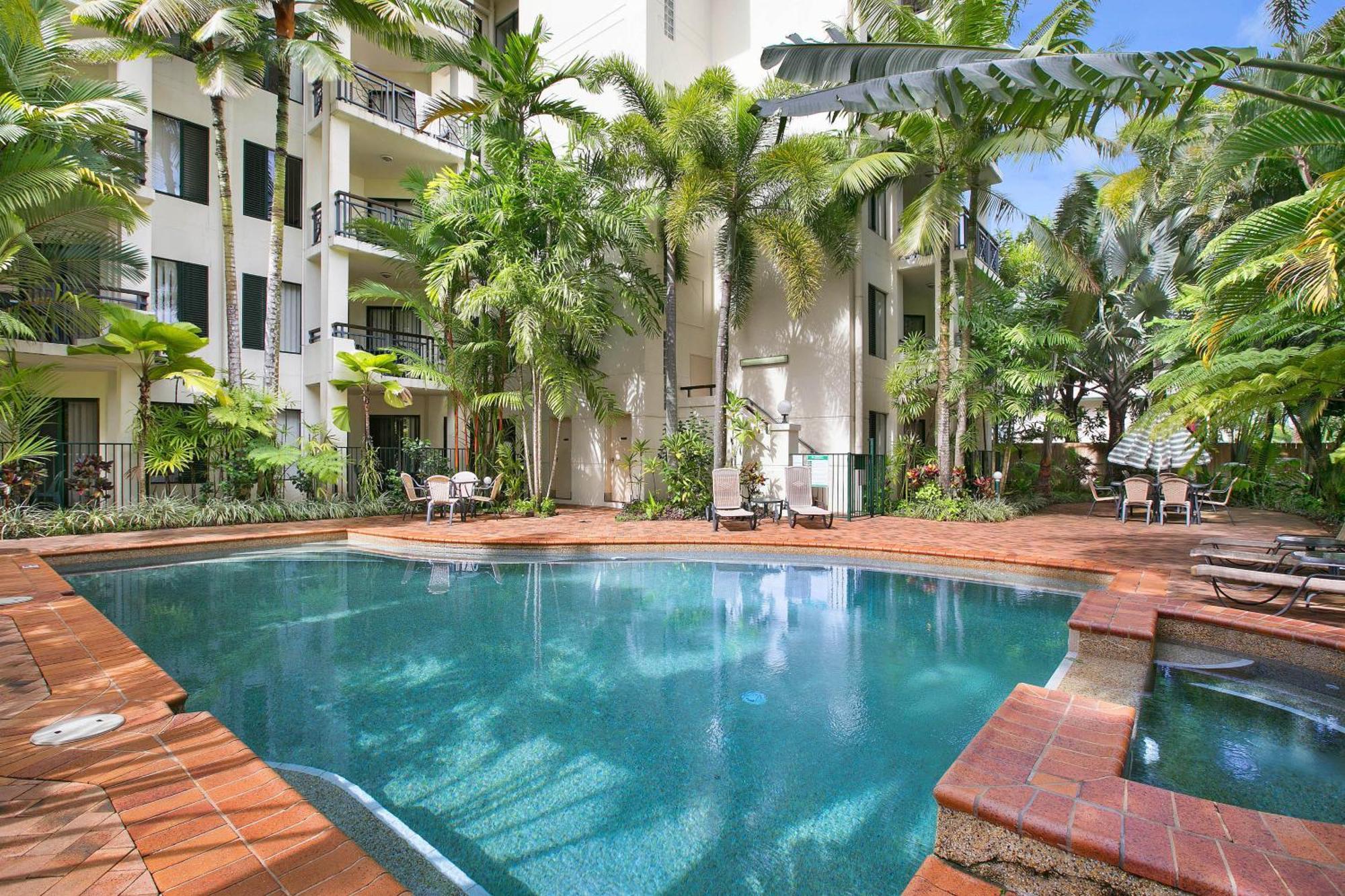 Tropic Towers 4*