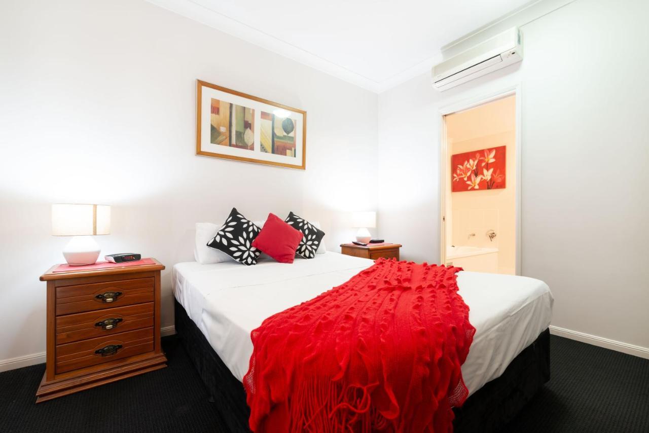 Aparthotel Cairns City Apartments 4*