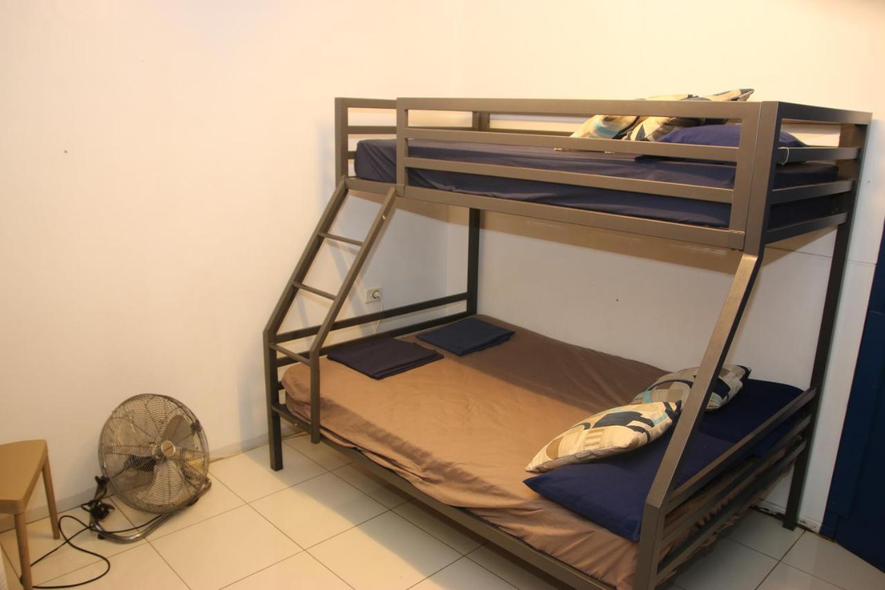 Waterfront Backpackers Hostel