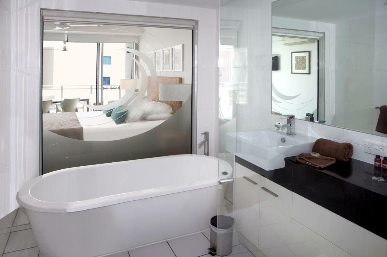 Vision 5* Cairns