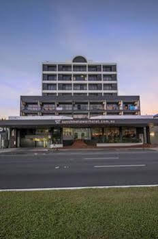 Sunshine Tower Hotel 4*