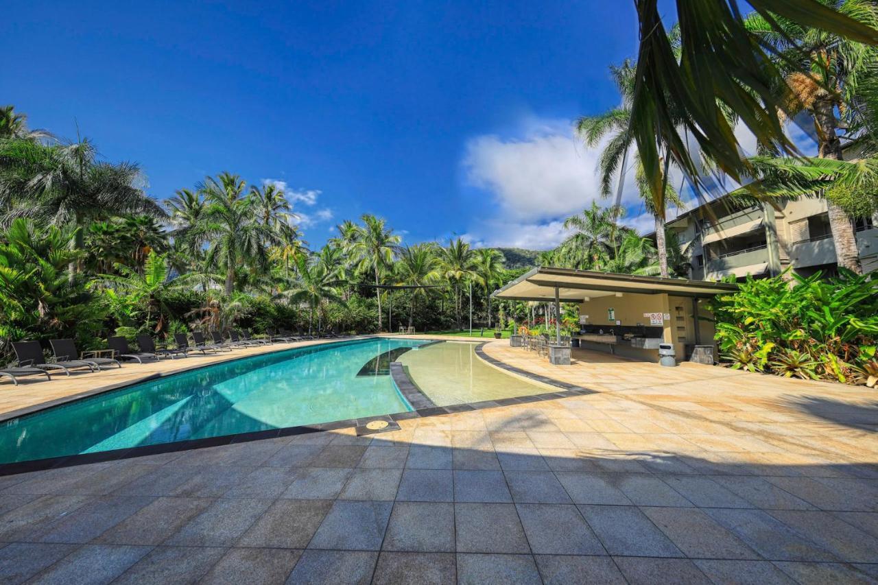 Paradise Palms