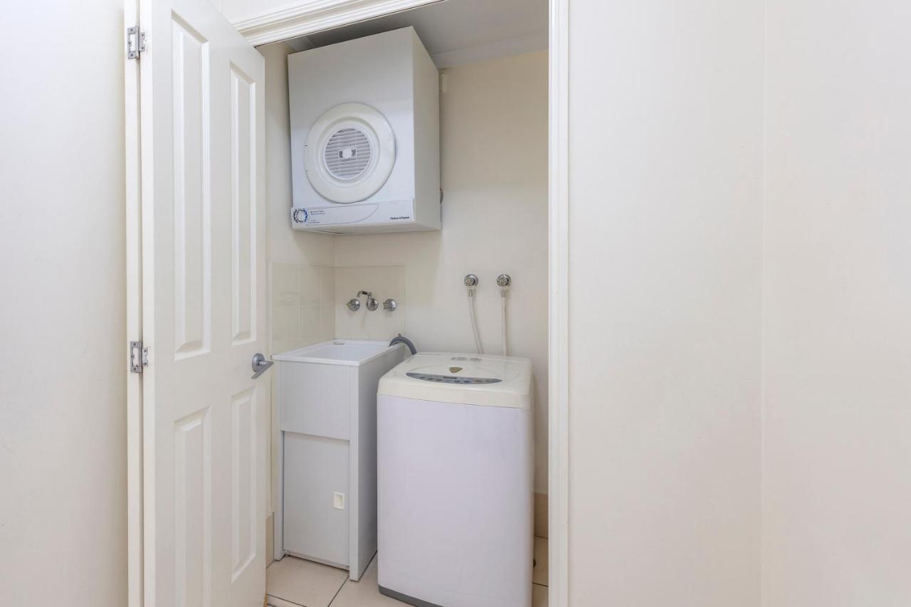 Hotel Park Regis Quays 4*